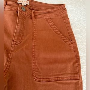 Knox rose flare rust color jeans size 8 washed but never worn